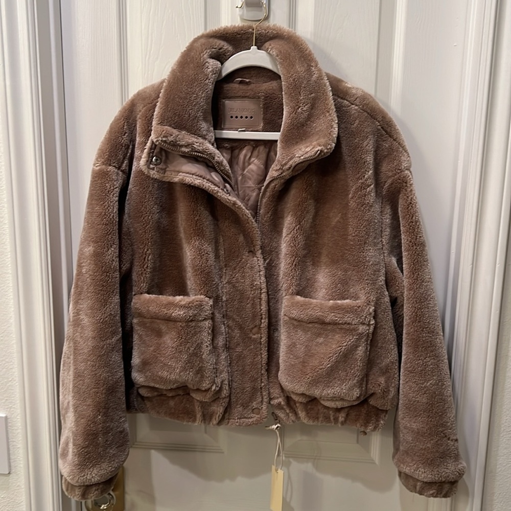 NWT Blank NYC Bicoastal Faux Fur Jacket Size LARGE Beige - Picture 9 of 16